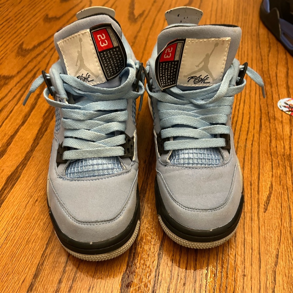 Jordan 4 university blue
